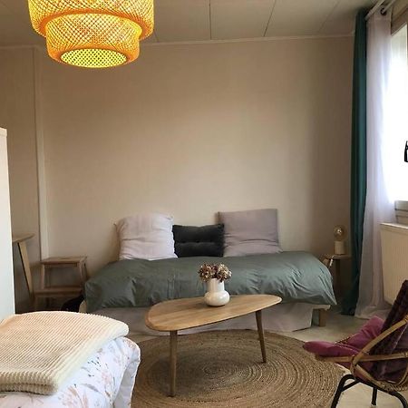 Grand Studio Avec Petite Vue Mer Мер-ле-Бен Экстерьер фото